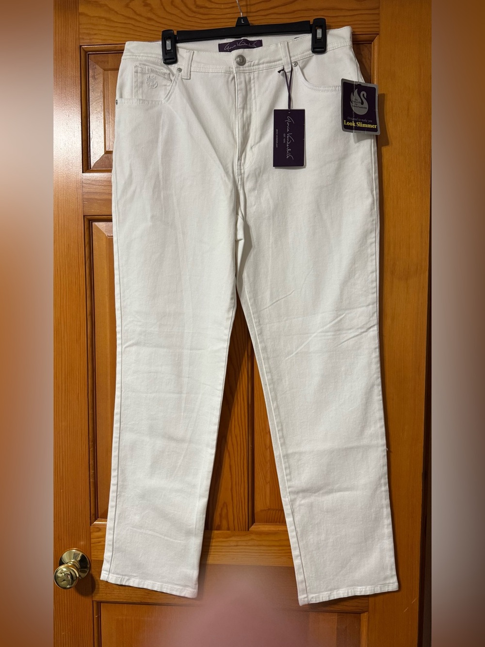 Gloria Vanderbilt White Straight-Leg Women’s Jeans